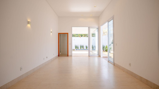 Casa térrea para locação no Portal do Sol Green | 4 suítes, piscina aquecida e pronta para morar - Foto