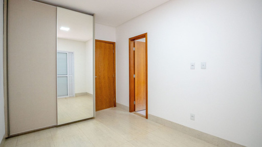 Casa térrea para locação no Portal do Sol Green | 4 suítes, piscina aquecida e pronta para morar - Foto