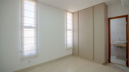Casa térrea para locação no Portal do Sol Green | 4 suítes, piscina aquecida e pronta para morar - Foto