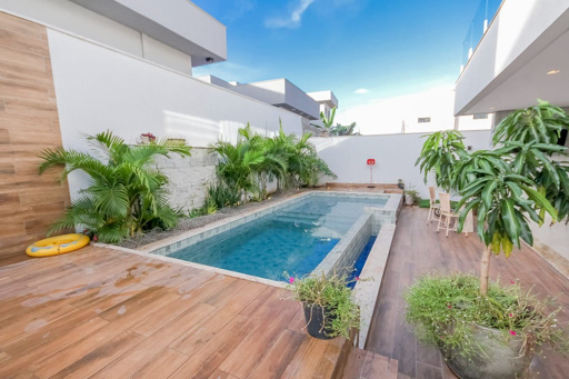 Casa 4 suítes a venda no condomínio fechado Portal do Sol Green em Goiânia. - Foto