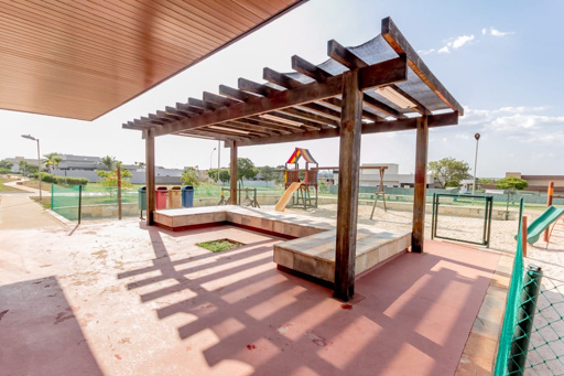 Casa 4 suítes a venda no condomínio fechado Portal do Sol Green em Goiânia. - Foto