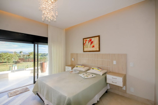 Casa 4 suítes a venda no condomínio fechado Portal do Sol Green em Goiânia. - Foto