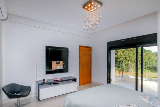 Casa 4 suítes a venda no condomínio fechado Portal do Sol Green em Goiânia. - Foto