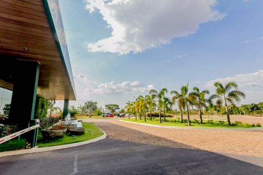 Casa 4 suítes a venda no condomínio fechado Portal do Sol Green em Goiânia. - Foto