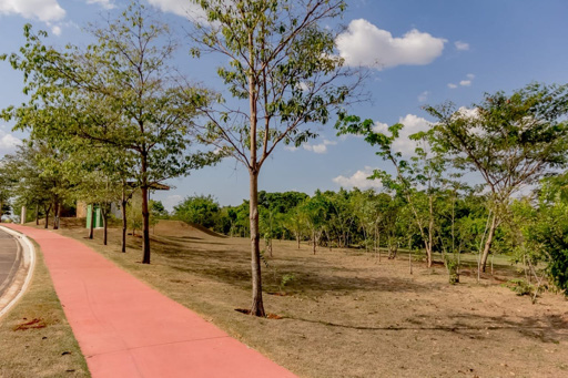 Casa 4 suítes a venda no condomínio fechado Portal do Sol Green em Goiânia. - Foto
