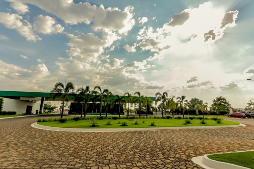 Casa 4 suítes a venda no condomínio fechado Portal do Sol Green em Goiânia. - Foto