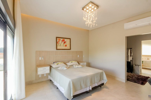 Casa 4 suítes a venda no condomínio fechado Portal do Sol Green em Goiânia. - Foto