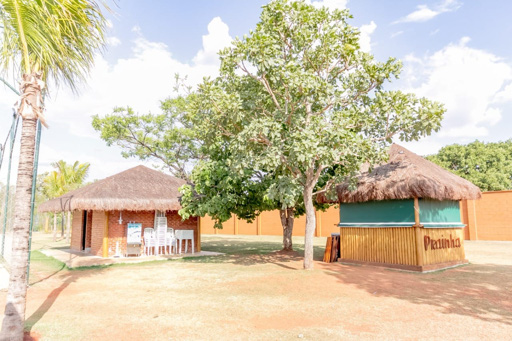 Casa 4 suítes a venda no condomínio fechado Portal do Sol Green em Goiânia. - Foto