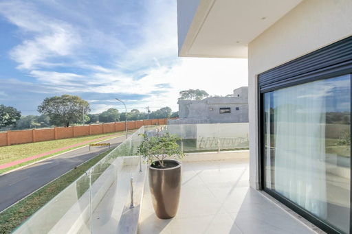 Casa 4 suítes a venda no condomínio fechado Portal do Sol Green em Goiânia. - Foto