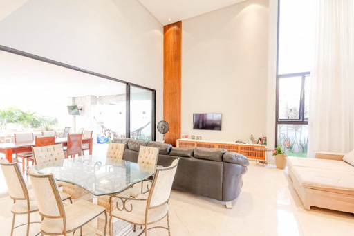 Casa 4 suítes a venda no condomínio fechado Portal do Sol Green em Goiânia. - Foto