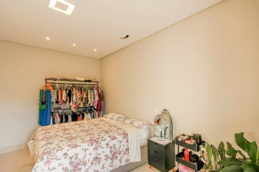 Casa 4 suítes a venda no condomínio fechado Portal do Sol Green em Goiânia. - Foto