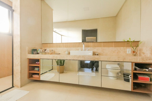 Casa 4 suítes a venda no condomínio fechado Portal do Sol Green em Goiânia. - Foto