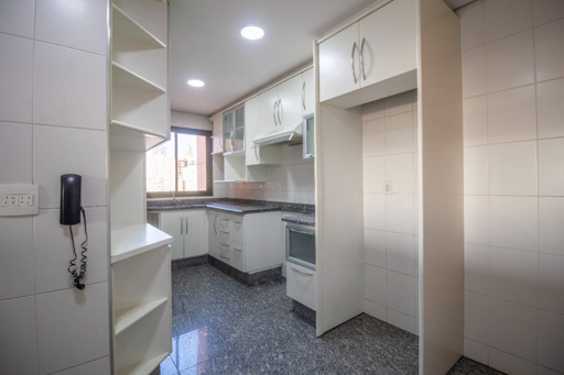 Apartamento 3 Suítes no Setor Bueno com Varanda e Armários - Foto