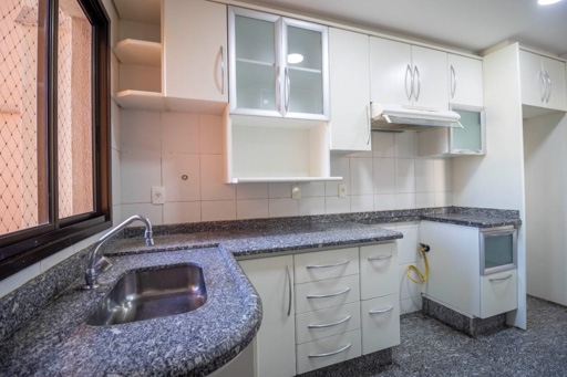 Apartamento 3 Suítes no Setor Bueno com Varanda e Armários - Foto