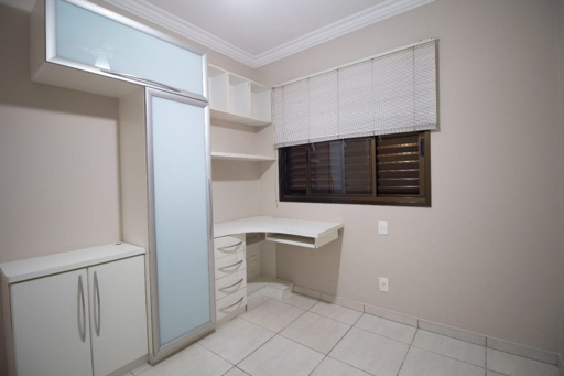 Apartamento 3 Suítes no Setor Bueno com Varanda e Armários - Foto