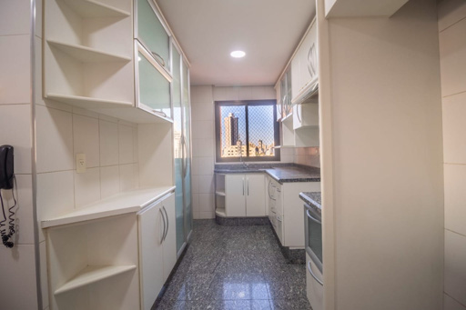 Apartamento 3 Suítes no Setor Bueno com Varanda e Armários - Foto
