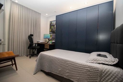 Casa térrea mobiliada e decorada à venda em condomínio fechado Portal do Sol Green em Goiânia-GO. - Foto