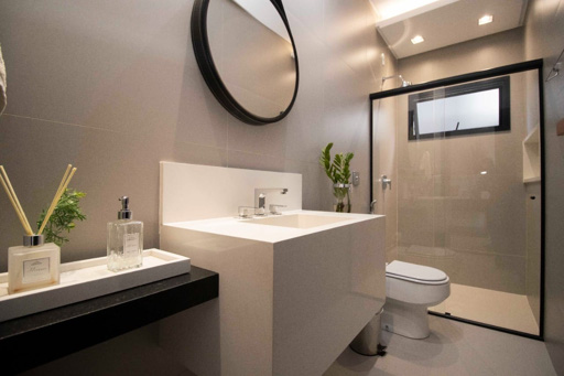 Casa térrea mobiliada e decorada à venda em condomínio fechado Portal do Sol Green em Goiânia-GO. - Foto
