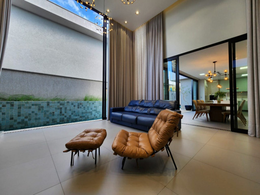 Casa térrea mobiliada e decorada à venda em condomínio fechado Portal do Sol Green em Goiânia-GO. - Foto