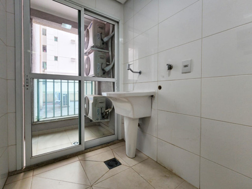 Apartamento para Locação no Del Triunfo – 3 Quartos, 1 Suíte | Alto da Glória - Foto