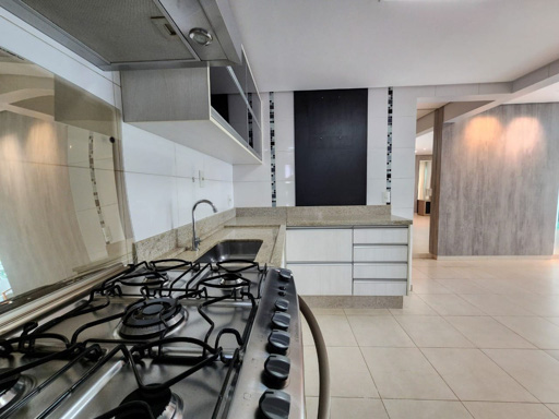 Apartamento para Locação no Del Triunfo – 3 Quartos, 1 Suíte | Alto da Glória - Foto