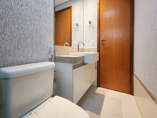 Apartamento para Locação no Del Triunfo – 3 Quartos, 1 Suíte | Alto da Glória - Foto