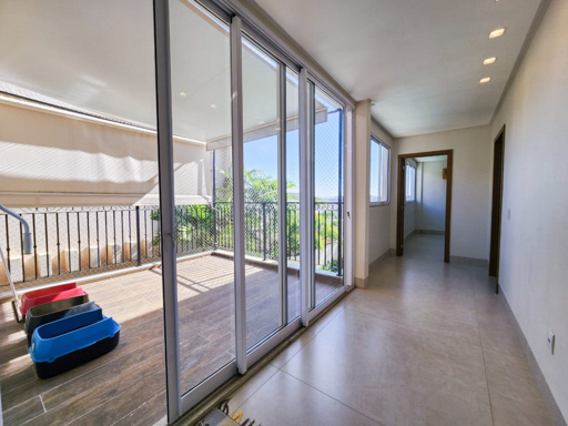 Casa sobrado com 4 suítes à venda em condomínio fechado Portal do Sol Green em Goiânia-Go. - Foto