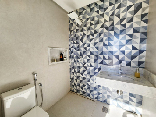 Casa sobrado com 4 suítes à venda em condomínio fechado Portal do Sol Green em Goiânia-Go. - Foto