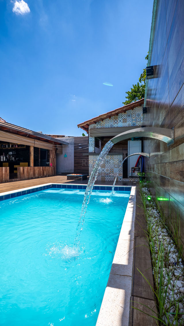 Casa 3 quartos no Jardim Canedo III com piscina e área gourmet - Revenda