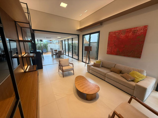 Casa Térrea para locação ou venda com piscina aquecida e sauna no Condomínio Portal do Sol Golfe Green - Foto