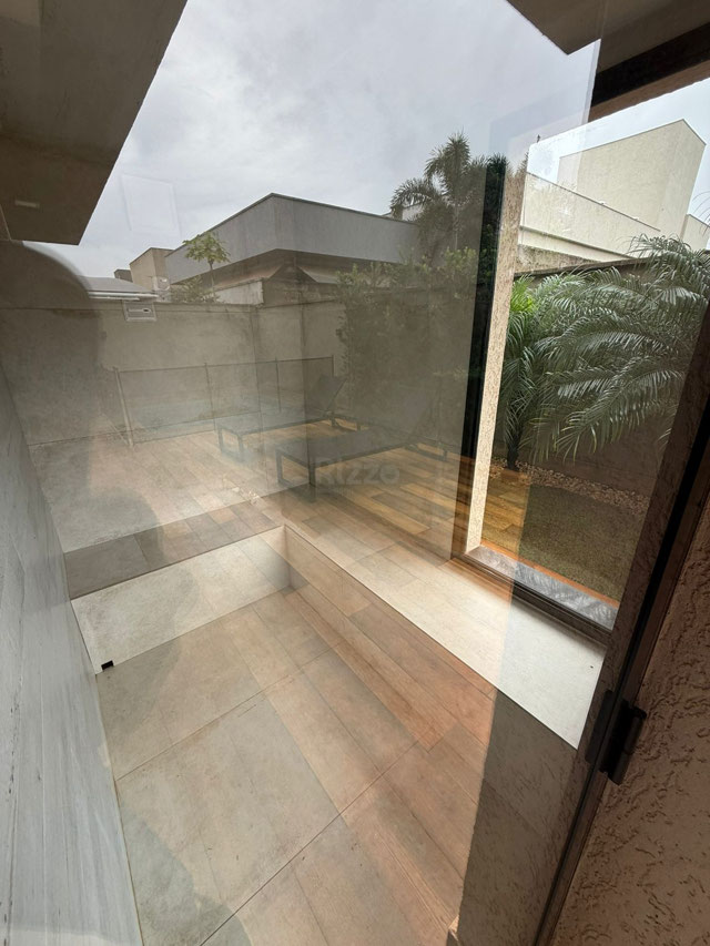 Casa Térrea para locação ou venda com piscina aquecida e sauna no Condomínio Portal do Sol Golfe Green - Foto