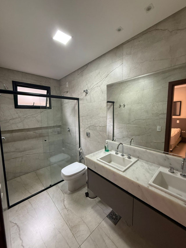 Casa Térrea para locação ou venda com piscina aquecida e sauna no Condomínio Portal do Sol Golfe Green - Foto