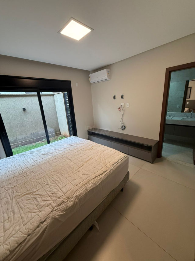 Casa Térrea para locação ou venda com piscina aquecida e sauna no Condomínio Portal do Sol Golfe Green - Foto