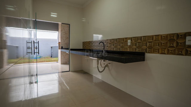Casa Moderna com Pé-Direito Duplo e Acabamento Diferenciado Jardim Presidente - Foto