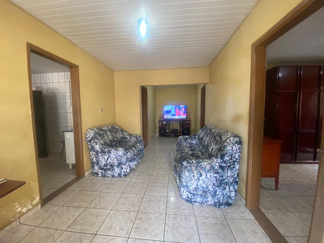 Duas residências no mesmo lote, em localização estratégica no Jardim América em Goiânia - Foto