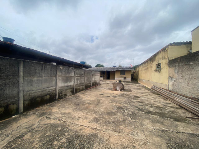 Duas residências no mesmo lote, em localização estratégica no Jardim América em Goiânia - Foto