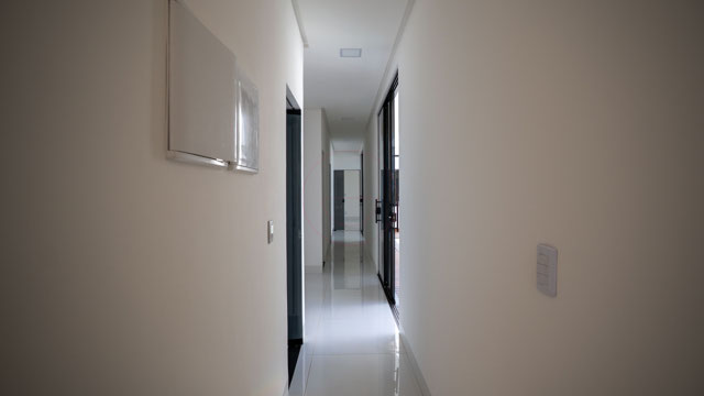 Casa Térrea no Faiçalville com 4 Suítes e Pé-Direito Duplo - Foto
