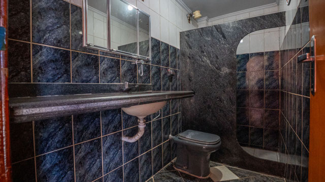 Casa no Setor Sudoeste com 7 Quartos e Potencial de Renda - Foto