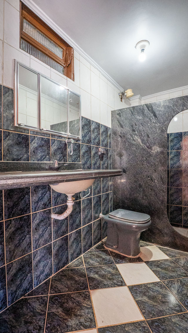 Casa no Setor Sudoeste com 7 Quartos e Potencial de Renda - Foto