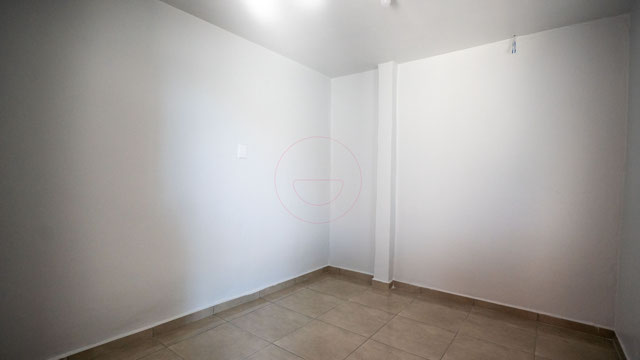 Casa no Setor Sudoeste com 7 Quartos e Potencial de Renda - Foto