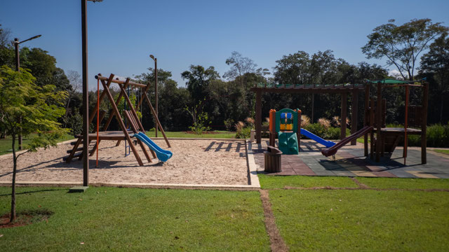 Lote de Esquina Privilegiado no Jardins França. - Foto