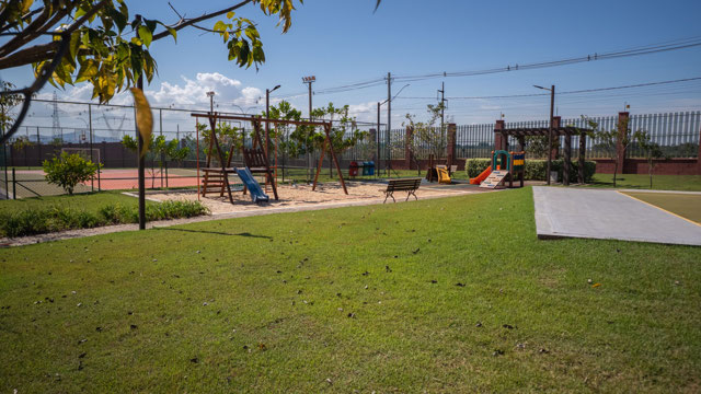Lote de Esquina Privilegiado no Jardins França. - Foto