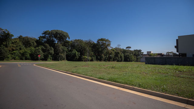 Lote de Esquina Privilegiado no Jardins França. - Foto