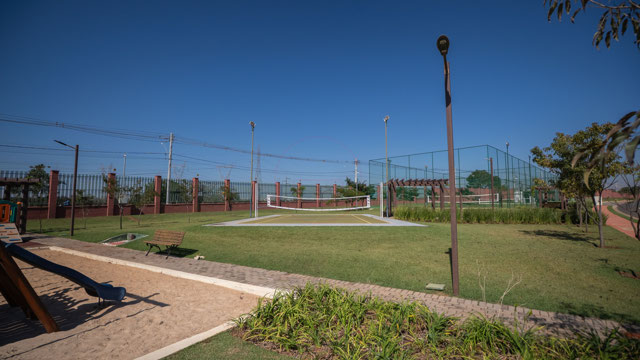 Lote de Esquina Privilegiado no Jardins França. - Foto