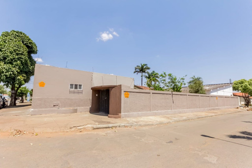 Casa com sala comercial para locação na Cidade Jardim | Moradia e empresa no mesmo endereço - Foto
