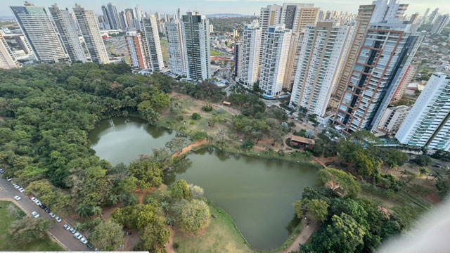Viva o privilégio de ter o Parque Flamboyant como extensão da sua casa - Foto