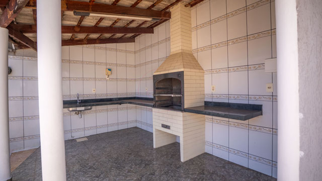 Casa Mobiliada com Piscina e Área Gourmet na Região do Eldorado | Conforto, Segurança e Espaço para Viver Bem - Foto
