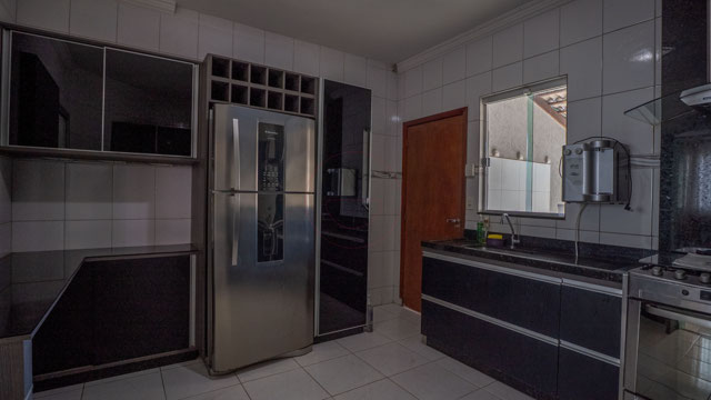 Casa Mobiliada com Piscina e Área Gourmet na Região do Eldorado | Conforto, Segurança e Espaço para Viver Bem - Foto