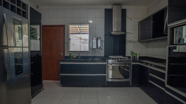Casa Mobiliada com Piscina e Área Gourmet na Região do Eldorado | Conforto, Segurança e Espaço para Viver Bem - Foto