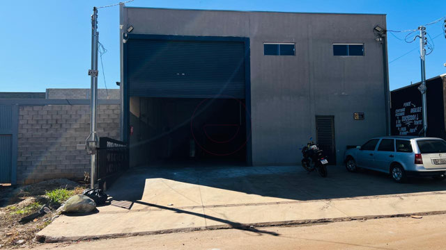 Galpão Comercial para Locação na Zona Industrial Pedro Abrão com 310 m² - Foto